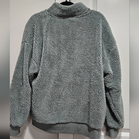 Reebok flece Jacket - Picture 2 of 5